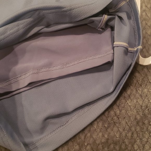 Reebok Workout Short with built-in spandex - Picture 3 of 5